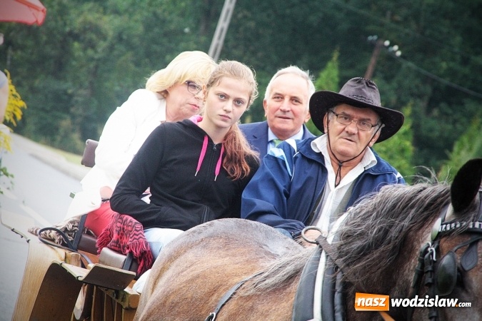 Zdjęcie w galerii na portalu naszwodzislaw.com: Maraton dożynkowy rozpoczęty. Godów na pierwszy ogień  wiadomości z regionu