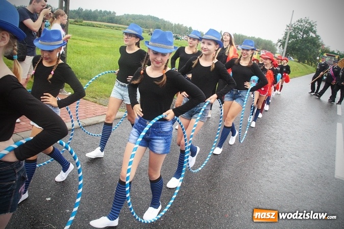 Zdjęcie w galerii na portalu naszwodzislaw.com: Maraton dożynkowy rozpoczęty. Godów na pierwszy ogień  wiadomości z regionu