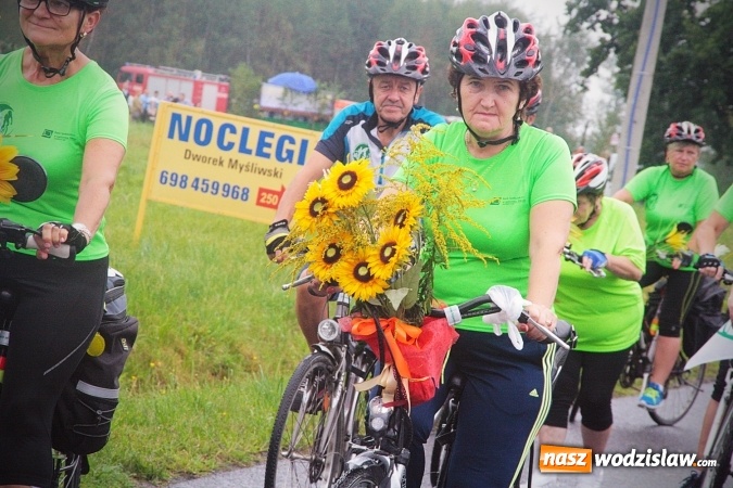 Zdjęcie w galerii na portalu naszwodzislaw.com: Maraton dożynkowy rozpoczęty. Godów na pierwszy ogień  wiadomości z regionu