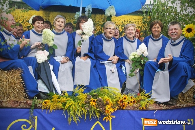 Zdjęcie w galerii na portalu naszwodzislaw.com: Maraton dożynkowy rozpoczęty. Godów na pierwszy ogień  wiadomości z regionu