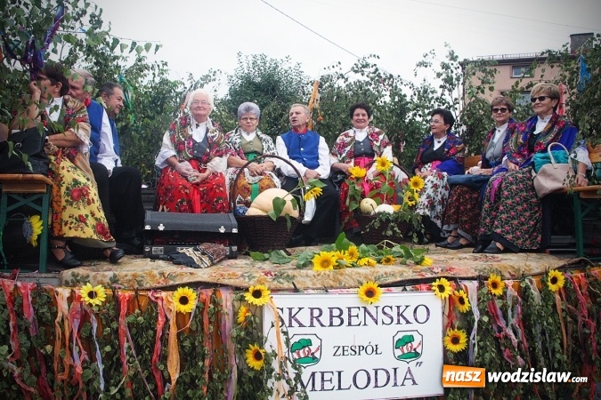 Zdjęcie w galerii na portalu naszwodzislaw.com: Maraton dożynkowy rozpoczęty. Godów na pierwszy ogień  wiadomości z regionu