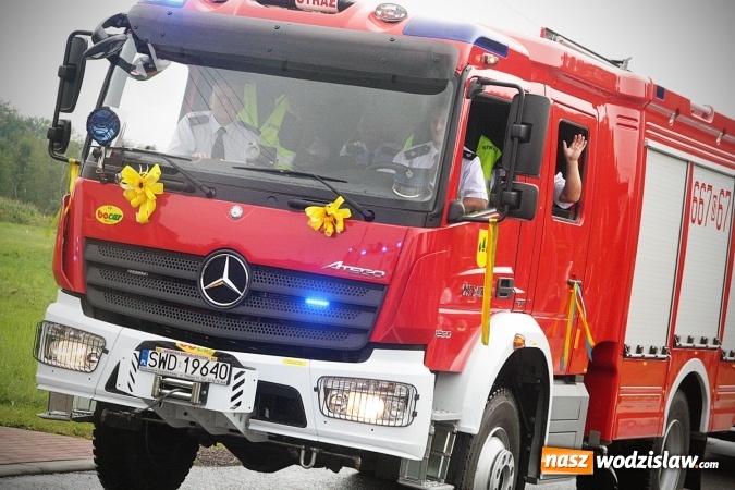 Zdjęcie w galerii na portalu naszwodzislaw.com: Maraton dożynkowy rozpoczęty. Godów na pierwszy ogień  wiadomości z regionu