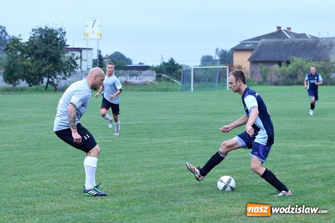 Zdjęcie w galerii na portalu naszwodzislaw.com: Samobój Krzysztofa Oślizły pogrążył skrzyszowską Gwiazdę wiadomości z regionu