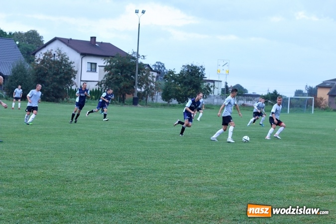 Zdjęcie w galerii na portalu naszwodzislaw.com: Samobój Krzysztofa Oślizły pogrążył skrzyszowską Gwiazdę wiadomości z regionu