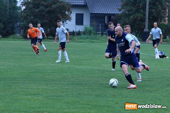 Zdjęcie w galerii na portalu naszwodzislaw.com: Samobój Krzysztofa Oślizły pogrążył skrzyszowską Gwiazdę wiadomości z regionu