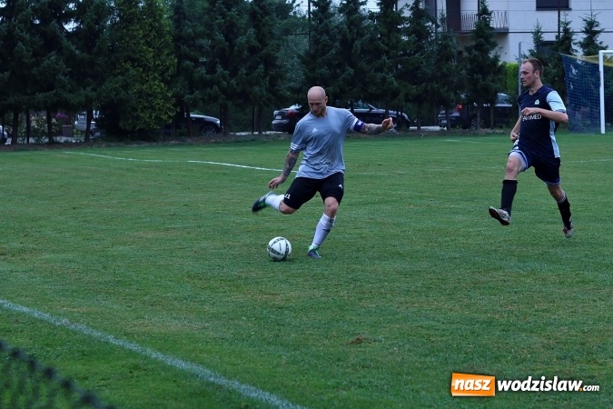 Zdjęcie w galerii na portalu naszwodzislaw.com: Samobój Krzysztofa Oślizły pogrążył skrzyszowską Gwiazdę wiadomości z regionu