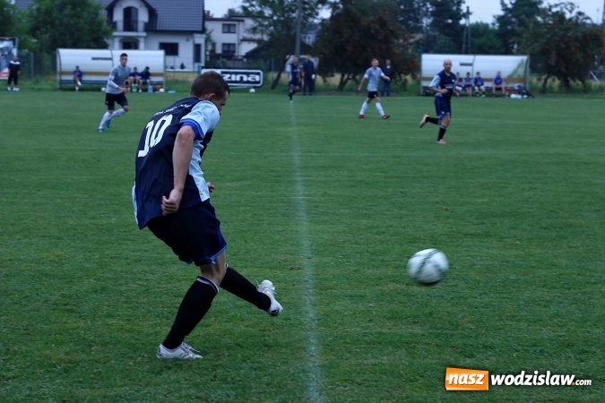 Zdjęcie w galerii na portalu naszwodzislaw.com: Samobój Krzysztofa Oślizły pogrążył skrzyszowską Gwiazdę wiadomości z regionu