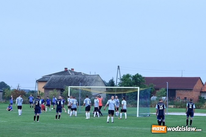 Zdjęcie w galerii na portalu naszwodzislaw.com: Samobój Krzysztofa Oślizły pogrążył skrzyszowską Gwiazdę wiadomości z regionu