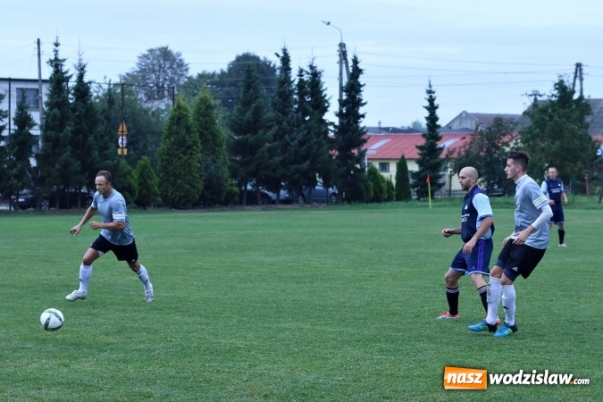 Zdjęcie w galerii na portalu naszwodzislaw.com: Samobój Krzysztofa Oślizły pogrążył skrzyszowską Gwiazdę wiadomości z regionu