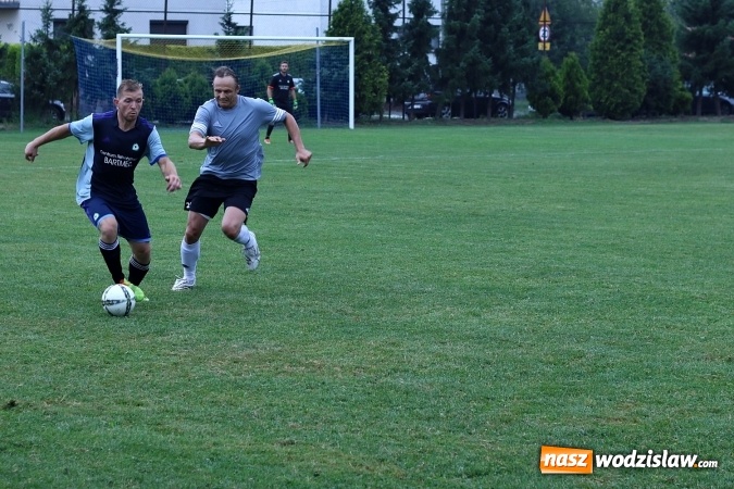 Zdjęcie w galerii na portalu naszwodzislaw.com: Samobój Krzysztofa Oślizły pogrążył skrzyszowską Gwiazdę wiadomości z regionu