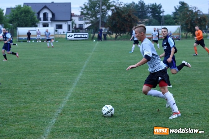 Zdjęcie w galerii na portalu naszwodzislaw.com: Samobój Krzysztofa Oślizły pogrążył skrzyszowską Gwiazdę wiadomości z regionu