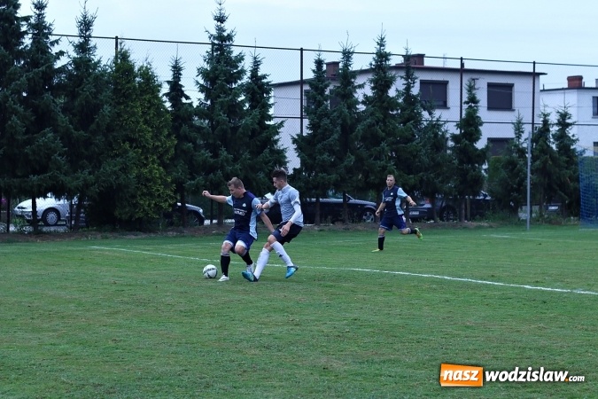 Zdjęcie w galerii na portalu naszwodzislaw.com: Samobój Krzysztofa Oślizły pogrążył skrzyszowską Gwiazdę wiadomości z regionu