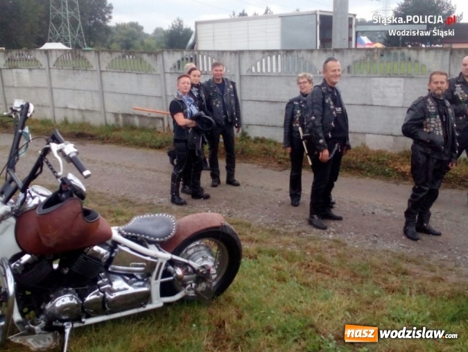 Zdjęcie w galerii na portalu naszwodzislaw.com: Mundurowi edukowali motocyklistów w Łaziskach  wiadomości z regionu