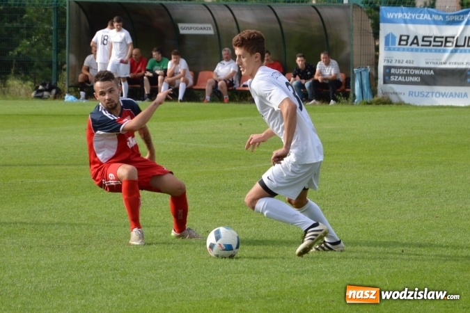 Zdjęcie w galerii na portalu naszwodzislaw.com: Mateusz Danieluk zapewnił Czyżowicom awans do ćwierćfinału Pucharu Polski wiadomości z regionu
