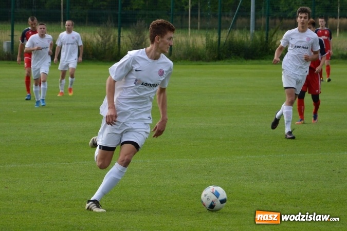 Zdjęcie w galerii na portalu naszwodzislaw.com: Mateusz Danieluk zapewnił Czyżowicom awans do ćwierćfinału Pucharu Polski wiadomości z regionu