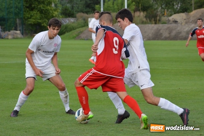 Zdjęcie w galerii na portalu naszwodzislaw.com: Mateusz Danieluk zapewnił Czyżowicom awans do ćwierćfinału Pucharu Polski wiadomości z regionu