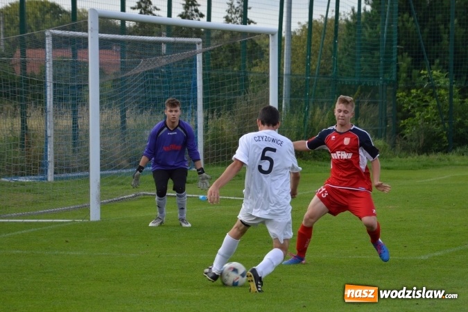 Zdjęcie w galerii na portalu naszwodzislaw.com: Mateusz Danieluk zapewnił Czyżowicom awans do ćwierćfinału Pucharu Polski wiadomości z regionu