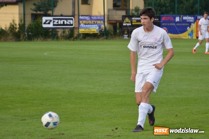 Zdjęcie w galerii na portalu naszwodzislaw.com: Mateusz Danieluk zapewnił Czyżowicom awans do ćwierćfinału Pucharu Polski wiadomości z regionu