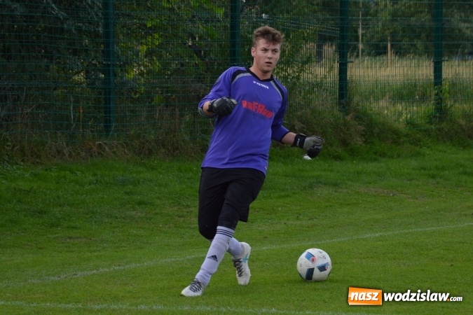 Zdjęcie w galerii na portalu naszwodzislaw.com: Mateusz Danieluk zapewnił Czyżowicom awans do ćwierćfinału Pucharu Polski wiadomości z regionu