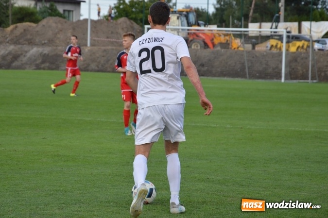 Zdjęcie w galerii na portalu naszwodzislaw.com: Mateusz Danieluk zapewnił Czyżowicom awans do ćwierćfinału Pucharu Polski wiadomości z regionu