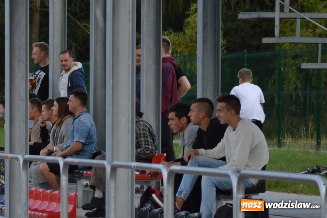 Zdjęcie w galerii na portalu naszwodzislaw.com: Mateusz Danieluk zapewnił Czyżowicom awans do ćwierćfinału Pucharu Polski wiadomości z regionu