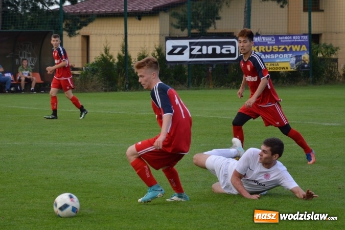 Zdjęcie w galerii na portalu naszwodzislaw.com: Mateusz Danieluk zapewnił Czyżowicom awans do ćwierćfinału Pucharu Polski wiadomości z regionu