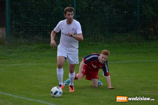 Zdjęcie w galerii na portalu naszwodzislaw.com: Mateusz Danieluk zapewnił Czyżowicom awans do ćwierćfinału Pucharu Polski wiadomości z regionu