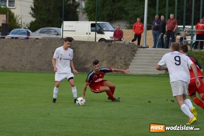 Zdjęcie w galerii na portalu naszwodzislaw.com: Mateusz Danieluk zapewnił Czyżowicom awans do ćwierćfinału Pucharu Polski wiadomości z regionu