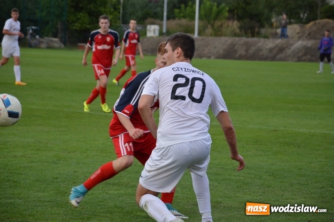 Zdjęcie w galerii na portalu naszwodzislaw.com: Mateusz Danieluk zapewnił Czyżowicom awans do ćwierćfinału Pucharu Polski wiadomości z regionu