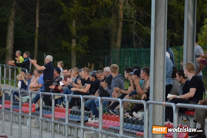 Zdjęcie w galerii na portalu naszwodzislaw.com: Mateusz Danieluk zapewnił Czyżowicom awans do ćwierćfinału Pucharu Polski wiadomości z regionu