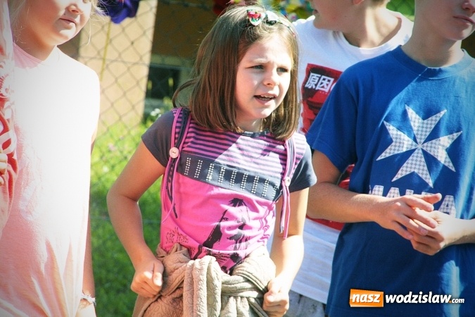 Zdjęcie w galerii na portalu naszwodzislaw.com: Artystyczne podwórko na pożegnanie wakacji  wiadomości z regionu