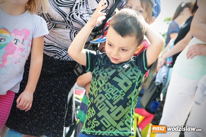 Zdjęcie w galerii na portalu naszwodzislaw.com: Artystyczne podwórko na pożegnanie wakacji  wiadomości z regionu