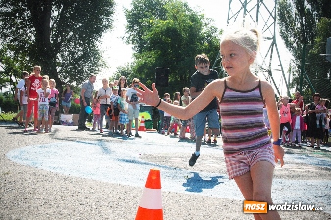 Zdjęcie w galerii na portalu naszwodzislaw.com: Artystyczne podwórko na pożegnanie wakacji  wiadomości z regionu