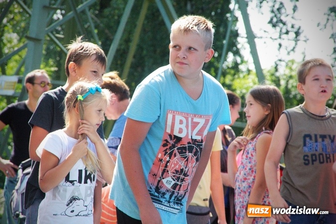 Zdjęcie w galerii na portalu naszwodzislaw.com: Artystyczne podwórko na pożegnanie wakacji  wiadomości z regionu