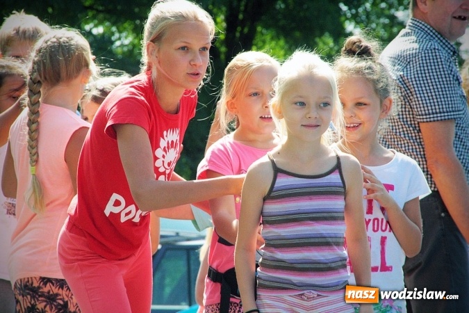 Zdjęcie w galerii na portalu naszwodzislaw.com: Artystyczne podwórko na pożegnanie wakacji  wiadomości z regionu