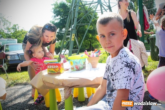 Zdjęcie w galerii na portalu naszwodzislaw.com: Artystyczne podwórko na pożegnanie wakacji  wiadomości z regionu