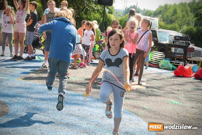 Zdjęcie w galerii na portalu naszwodzislaw.com: Artystyczne podwórko na pożegnanie wakacji  wiadomości z regionu
