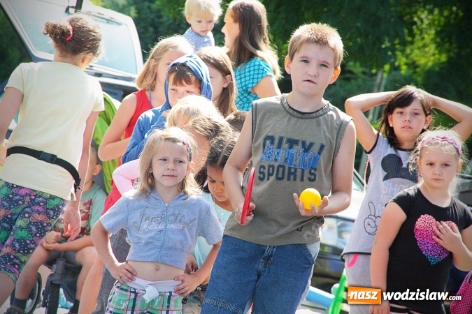 Zdjęcie w galerii na portalu naszwodzislaw.com: Artystyczne podwórko na pożegnanie wakacji  wiadomości z regionu