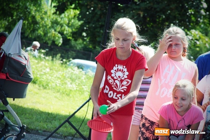 Zdjęcie w galerii na portalu naszwodzislaw.com: Artystyczne podwórko na pożegnanie wakacji  wiadomości z regionu