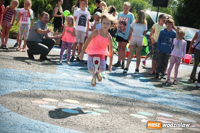 Zdjęcie w galerii na portalu naszwodzislaw.com: Artystyczne podwórko na pożegnanie wakacji  wiadomości z regionu