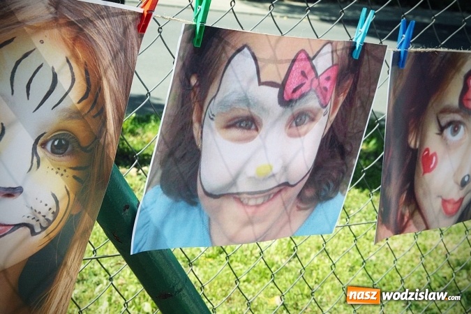 Zdjęcie w galerii na portalu naszwodzislaw.com: Artystyczne podwórko na pożegnanie wakacji  wiadomości z regionu