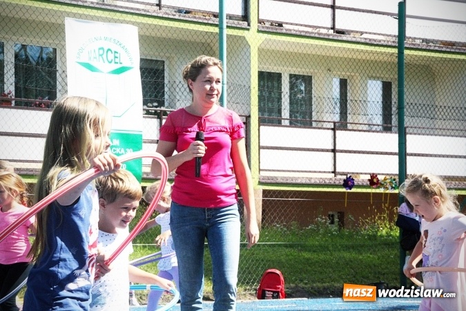 Zdjęcie w galerii na portalu naszwodzislaw.com: Artystyczne podwórko na pożegnanie wakacji  wiadomości z regionu