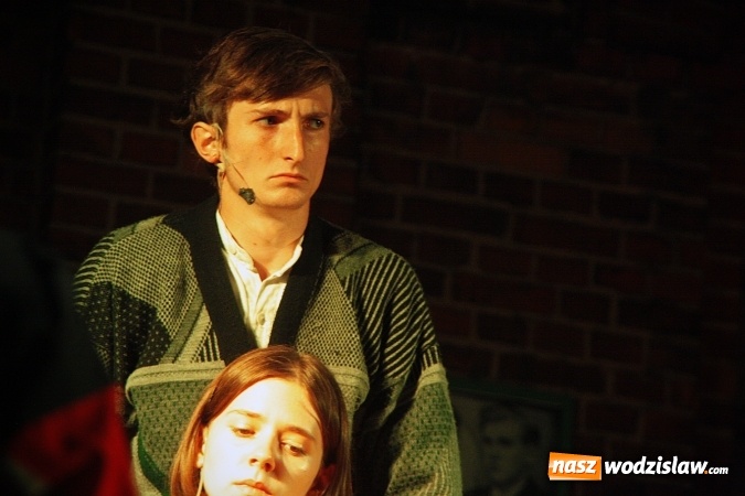 Zdjęcie w galerii na portalu naszwodzislaw.com: W spektaklu teatralnym przedstawili Tragedię Górnośląską  wiadomości z regionu