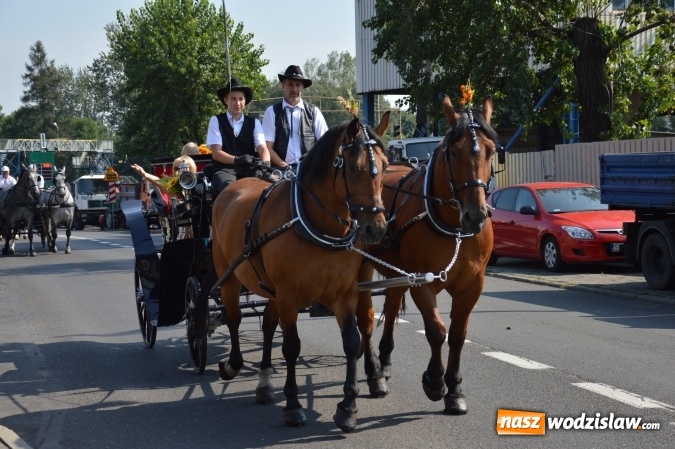 Zdjęcie w galerii na portalu naszwodzislaw.com: Ulicami Radlina przejechał barwny korowód dożynkowy wiadomości z regionu