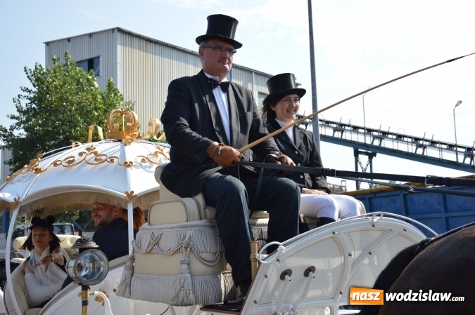 Zdjęcie w galerii na portalu naszwodzislaw.com: Ulicami Radlina przejechał barwny korowód dożynkowy wiadomości z regionu