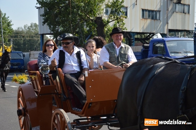 Zdjęcie w galerii na portalu naszwodzislaw.com: Ulicami Radlina przejechał barwny korowód dożynkowy wiadomości z regionu