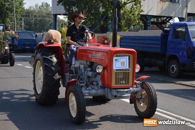 Zdjęcie w galerii na portalu naszwodzislaw.com: Ulicami Radlina przejechał barwny korowód dożynkowy wiadomości z regionu