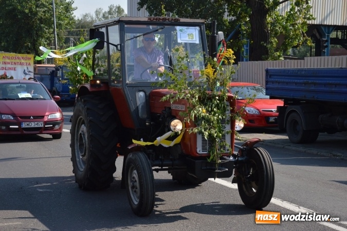 Zdjęcie w galerii na portalu naszwodzislaw.com: Ulicami Radlina przejechał barwny korowód dożynkowy wiadomości z regionu