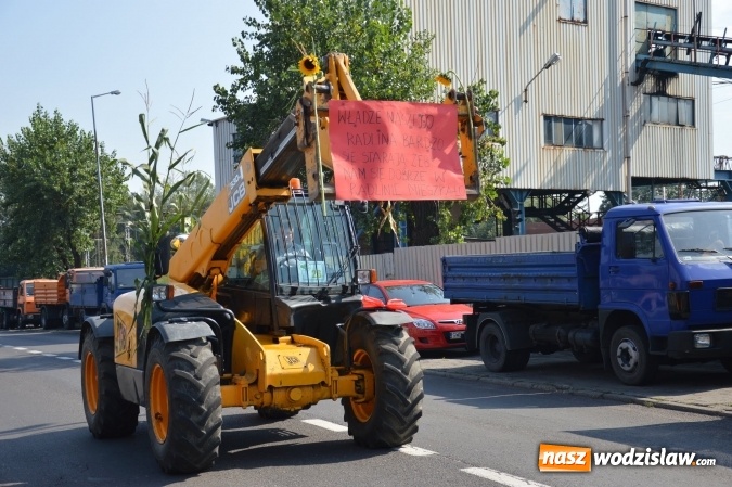 Zdjęcie w galerii na portalu naszwodzislaw.com: Ulicami Radlina przejechał barwny korowód dożynkowy wiadomości z regionu