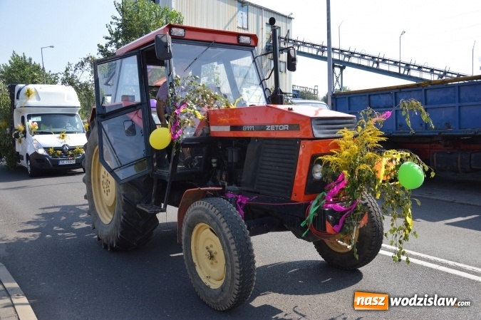 Zdjęcie w galerii na portalu naszwodzislaw.com: Ulicami Radlina przejechał barwny korowód dożynkowy wiadomości z regionu